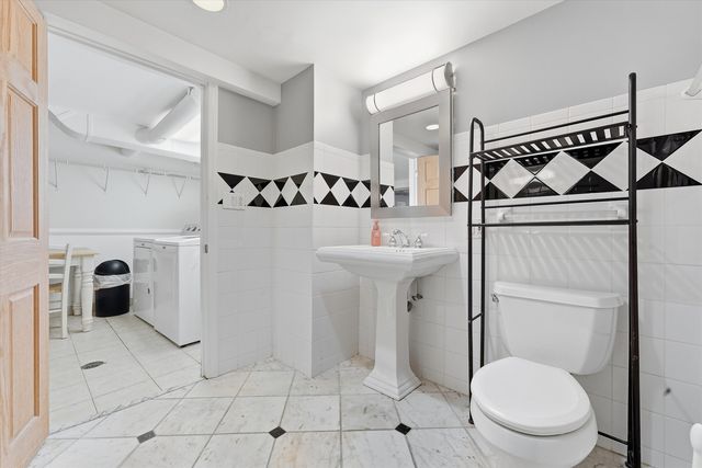 1422 Westchester Boulevard, Westchester, IL 60154