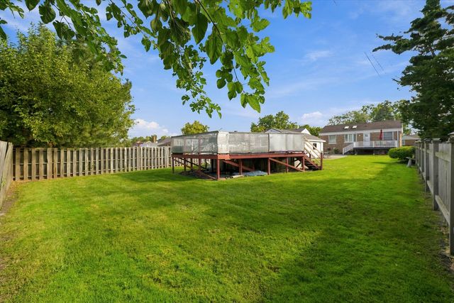 1422 Westchester Boulevard, Westchester, IL 60154
