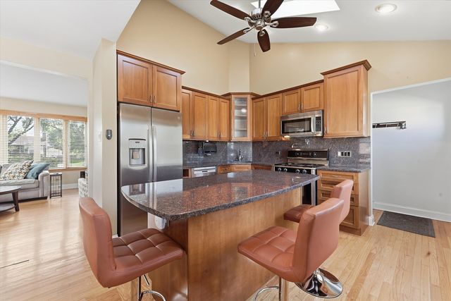 1422 Westchester Boulevard, Westchester, IL 60154
