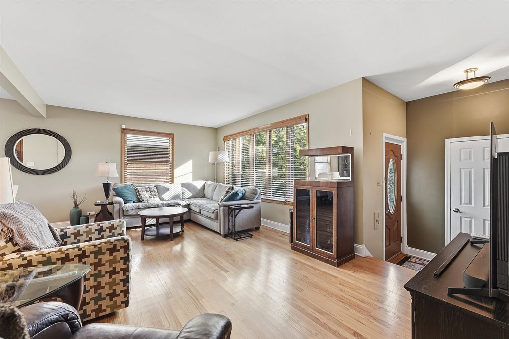 1422 Westchester Boulevard, Westchester, IL 60154 — photo 2