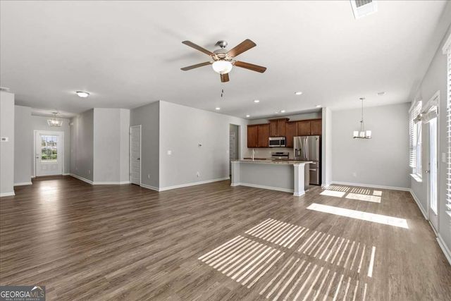103 McGinnis Circle, Calhoun, GA 30701