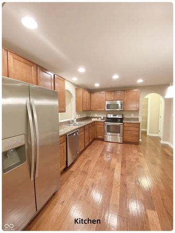 5763 Weeping Willow Place, Whitestown, IN 46075