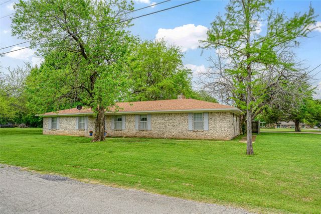 311 N Britton Street, Tom Bean, TX 75489