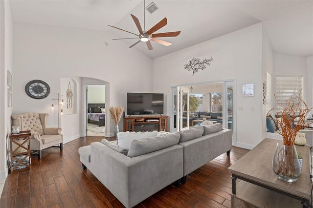 3301 BLUE JAY CT, St Cloud, FL 34772