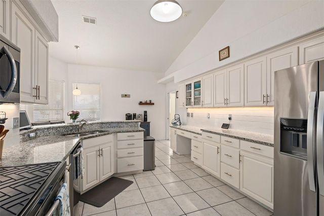 3301 BLUE JAY CT, St Cloud, FL 34772