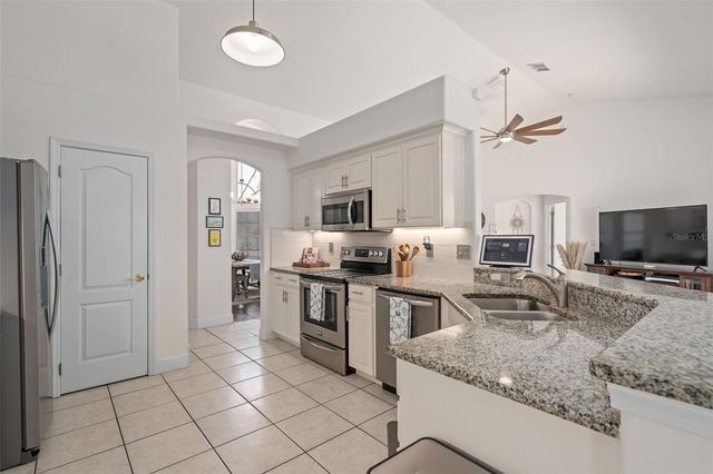 3301 BLUE JAY CT, St Cloud, FL 34772