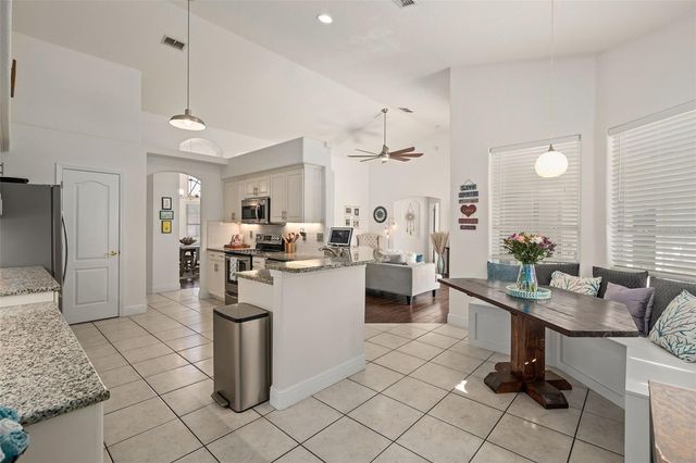 3301 BLUE JAY CT, St Cloud, FL 34772