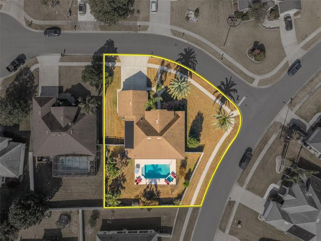 3301 BLUE JAY CT, St Cloud, FL 34772