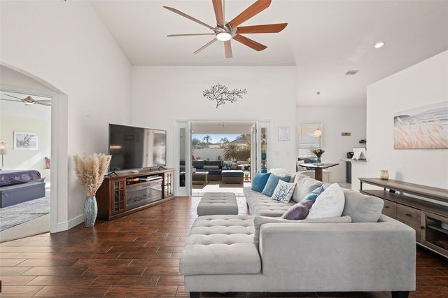 3301 BLUE JAY CT, St Cloud, FL 34772