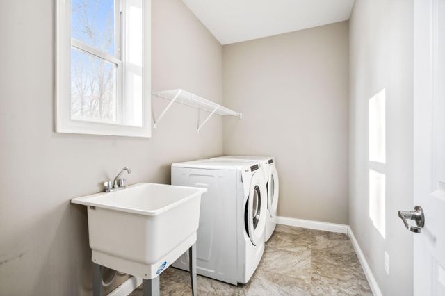 5335 Fountain Lane N, Plymouth, MN 55446