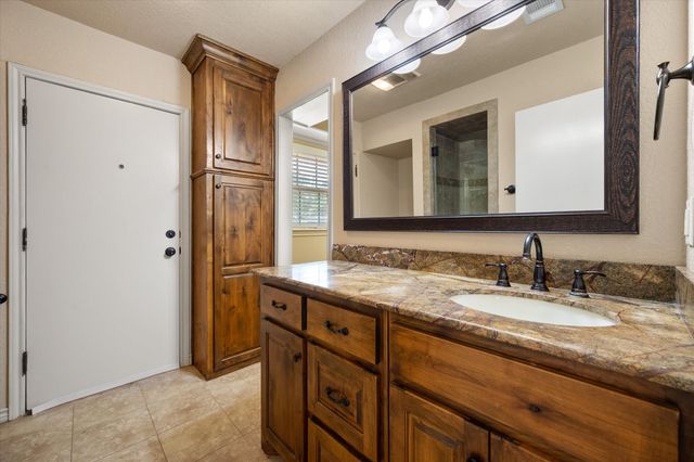 1215 Columbia Circle, Corsicana, TX 75110