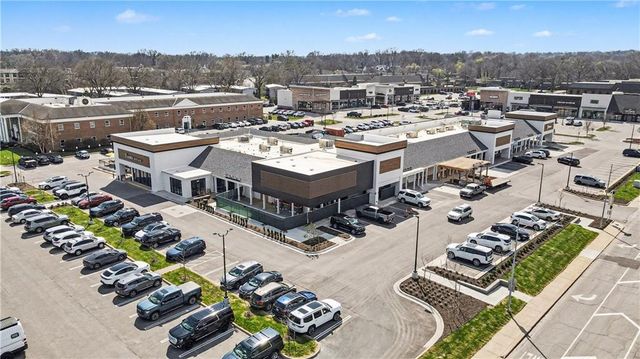 4530 W 90th Street, Prairie Village, KS 66207