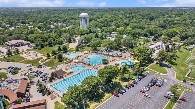 4530 W 90th Street, Prairie Village, KS 66207