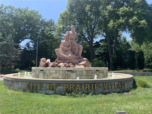 4530 W 90th Street, Prairie Village, KS 66207