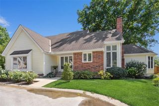 4530 W 90th Street, Prairie Village, KS 66207