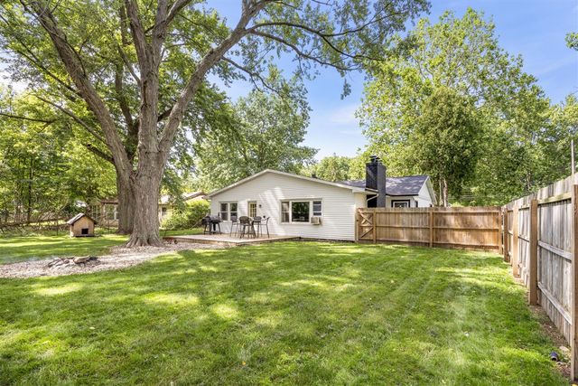 113 W Hughes Street, Marshall, MI 49068