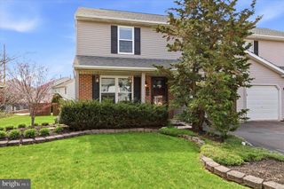 103 ABBEY LN, Telford, PA 18969