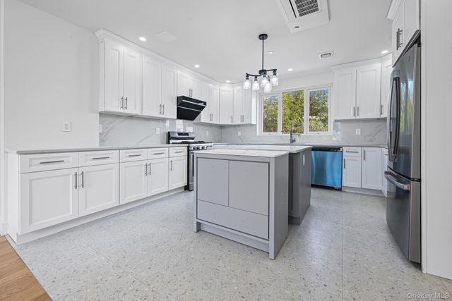 32-35 164th Street, Flushing, NY 11358