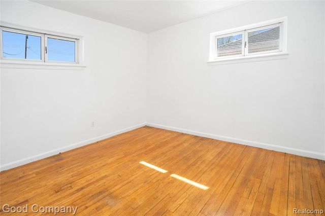 19915 Shady Lane Avenue, Saint Clair Shores, MI 48080