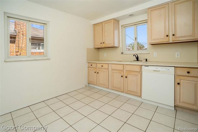 19915 Shady Lane Avenue, Saint Clair Shores, MI 48080