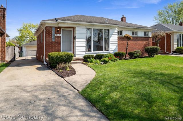 19915 Shady Lane Avenue, Saint Clair Shores, MI 48080