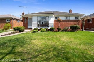 19915 Shady Lane Avenue, Saint Clair Shores, MI 48080