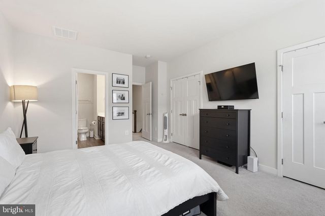 2764 VELOCITY RD, Herndon, VA 20171