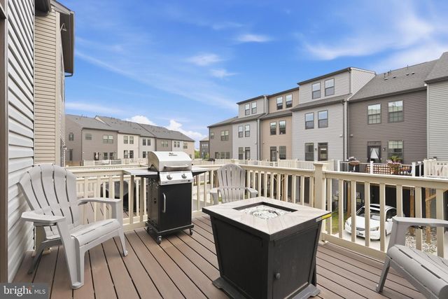 2764 VELOCITY RD, Herndon, VA 20171