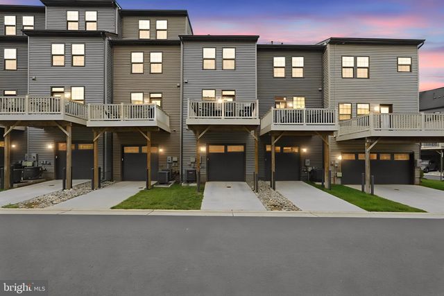 2764 VELOCITY RD, Herndon, VA 20171