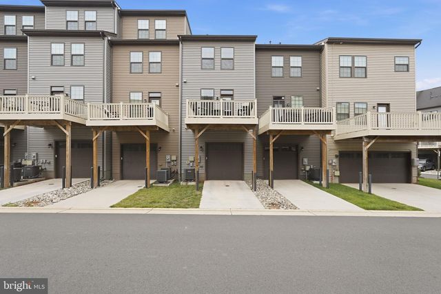 2764 VELOCITY RD, Herndon, VA 20171