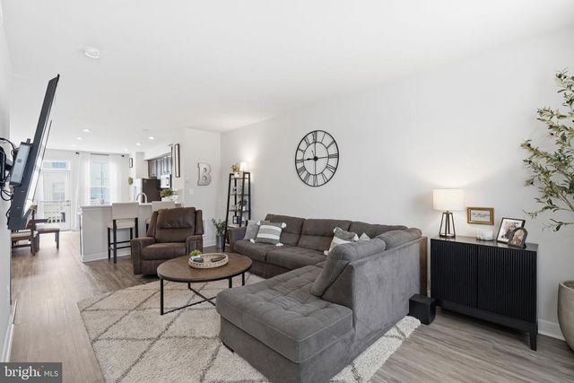 2764 VELOCITY RD, Herndon, VA 20171