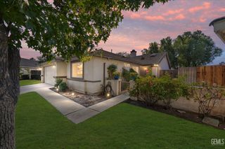 5123 Shadow Lake Drive, Bakersfield, CA 93313