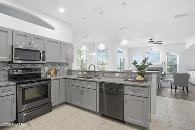 13868 FISH EAGLE Drive W, Jacksonville, FL 32226