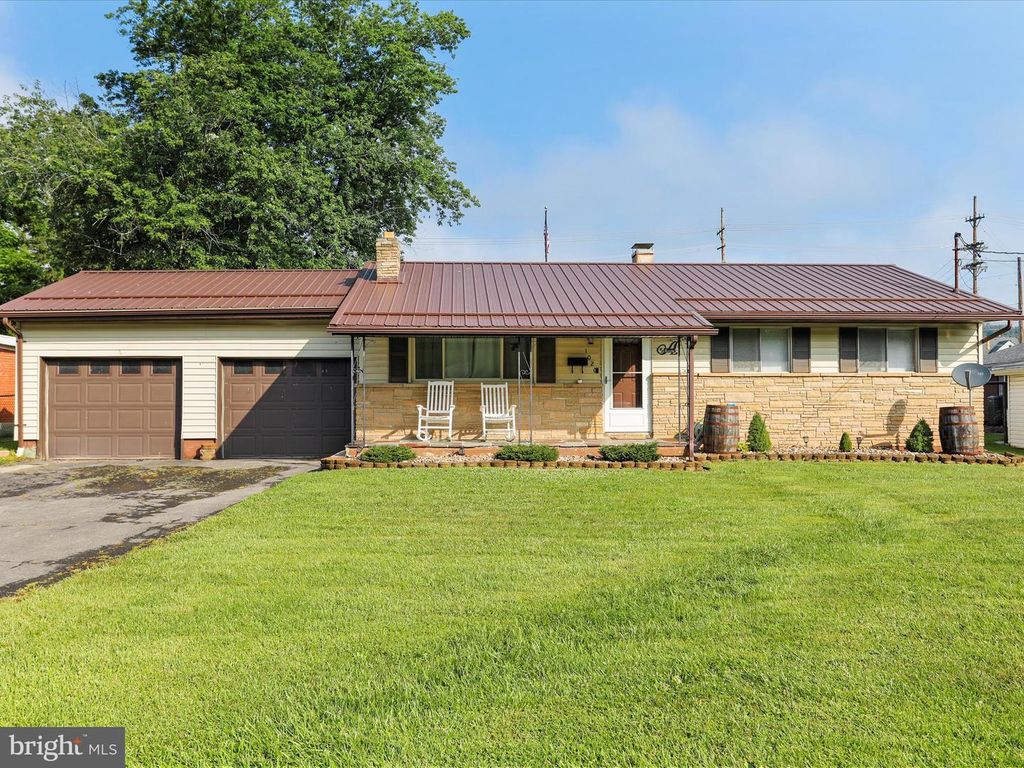 1020 CAROLINA AVE, Keyser, WV 26726
