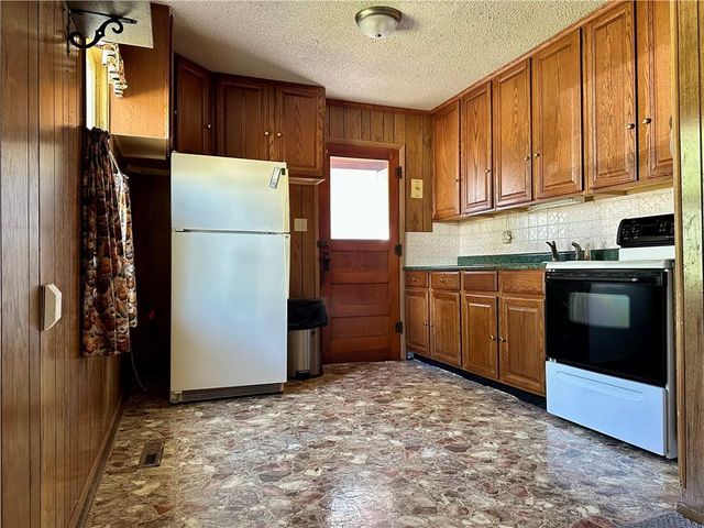 420 W 6th Street, Maryville, MO 64468