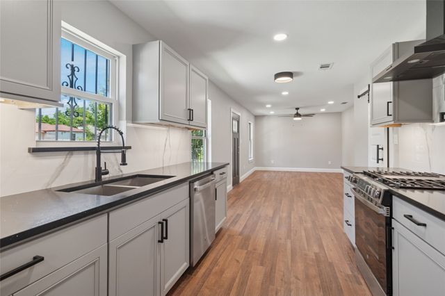 2316 Skylark Drive, Dallas, TX 75216