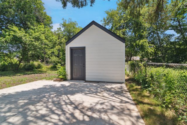 2316 Skylark Drive, Dallas, TX 75216