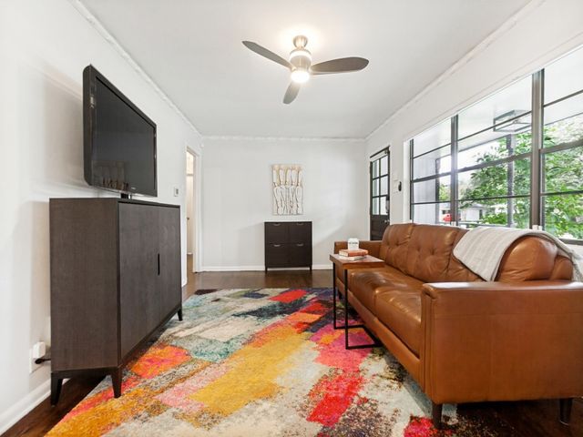 226 Leda Drive, Dallas, TX 75218