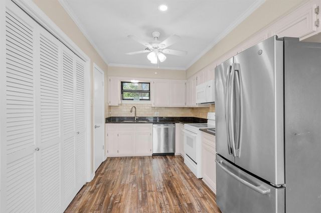 690 High Crest Drive, Point Blank, TX 77364