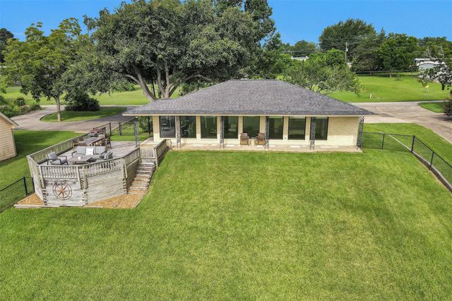 690 High Crest Drive, Point Blank, TX 77364