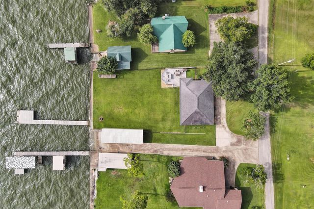 690 High Crest Drive, Point Blank, TX 77364