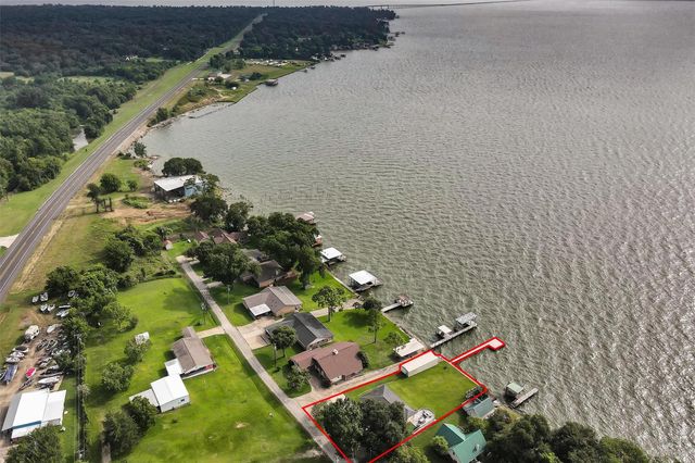 690 High Crest Drive, Point Blank, TX 77364