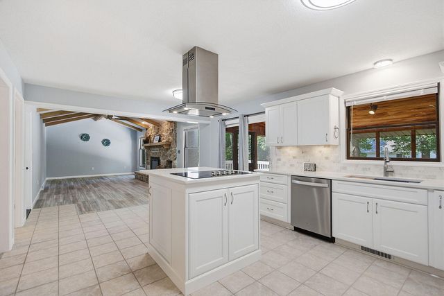 2113 OAK CLIFF DR, Columbia, MO 65203