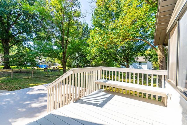 2113 OAK CLIFF DR, Columbia, MO 65203