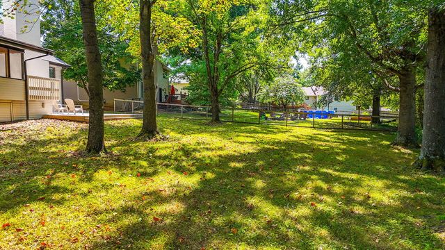 2113 OAK CLIFF DR, Columbia, MO 65203