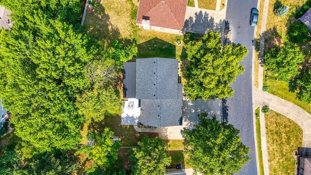 2113 OAK CLIFF DR, Columbia, MO 65203