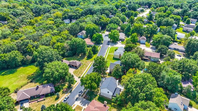 2113 OAK CLIFF DR, Columbia, MO 65203
