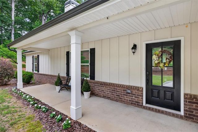 561 Oconee Lane, Commerce, GA 30529