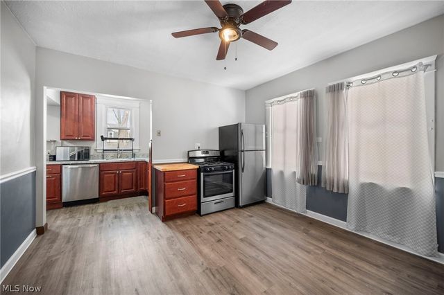 4002 Carlyle Avenue, Cleveland, OH 44109