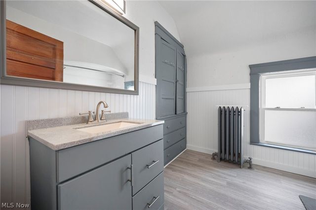 4002 Carlyle Avenue, Cleveland, OH 44109